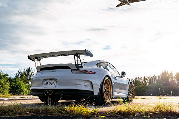 Фото дисков Anrky RS1 Сатиновое золото на Porsche 911 VII