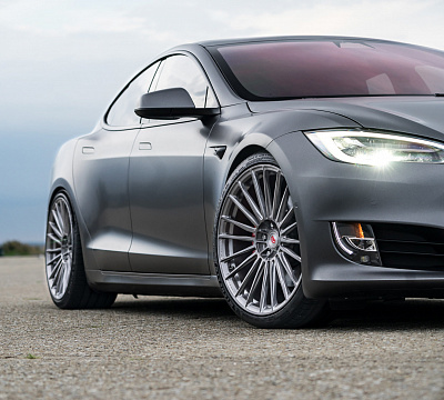 Фото дисков Vossen S17-04 на Tesla Model S