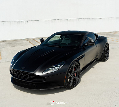 Фото дисков Anrky XR-305 на Aston Martin DB11