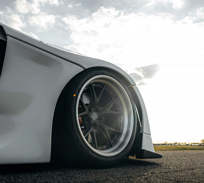 Фото дисков HRE S101 на Toyota Supra A90