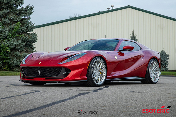 Фото дисков Anrky S1-X1 Глянцевый лак на Ferrari 812