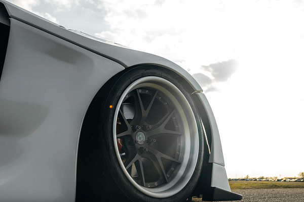 Фото дисков HRE S101 Сатиновый графит на Toyota Supra A90