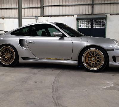 Фото дисков HRE 300 на Porsche 911 V
