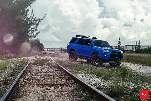 Фото дисков Vossen HF6-2 Черный сатин на Toyota 4Runner V