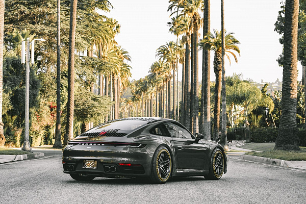 Фото дисков CEC C112 Глянцевый графит на Porsche 911 VIII