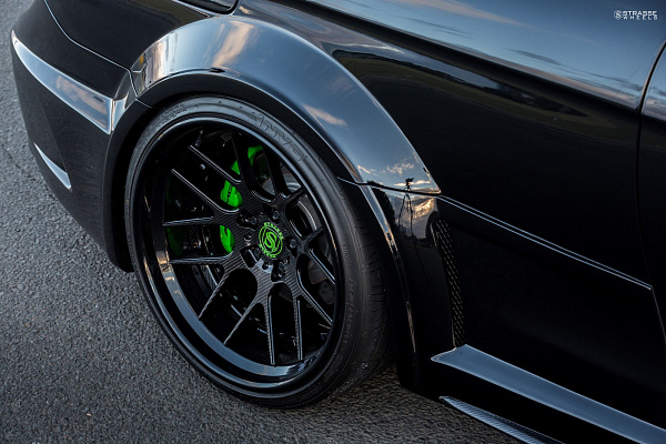Фото дисков Strasse Wheels SM7 Deep Concave FS Другой цвет на Mercedes-Benz C-Class (W204)