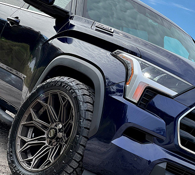 Фото дисков 4PLAY 4P83 на Toyota Sequoia III