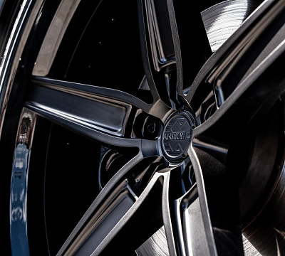 Фото дисков Anrky AN35 на Bentley Bentayga