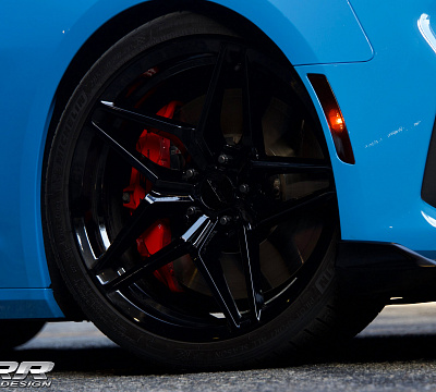 Фото дисков MRR M755 на Chevrolet Camaro VI