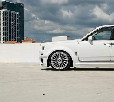 Фото дисков Anrky RF-282 на Rolls-Royce Cullinan