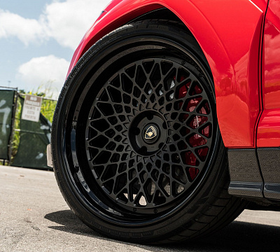 Фото дисков 1886 Wheels S009 на Lamborghini Urus