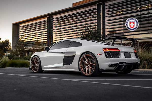Фото дисков HRE P101SC Глянцевая бронза на Audi R8 (4S)