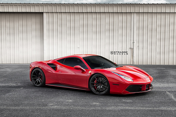 Фото дисков Strasse Wheels SV1 Deep Concave Monoblock Черный глянец на Ferrari 488