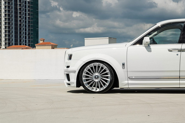 Фото дисков Anrky RF-282 Глянцевый лак на Rolls-Royce Cullinan