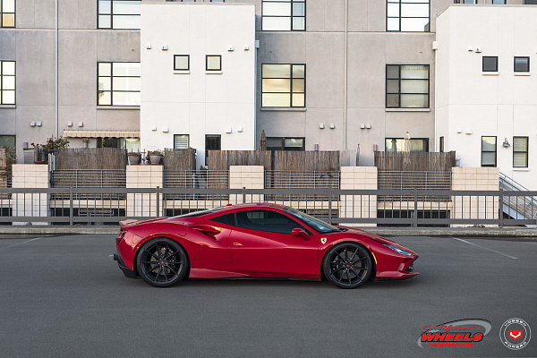 Фото дисков Vossen EVO-2 Черный глянец на Ferrari F8