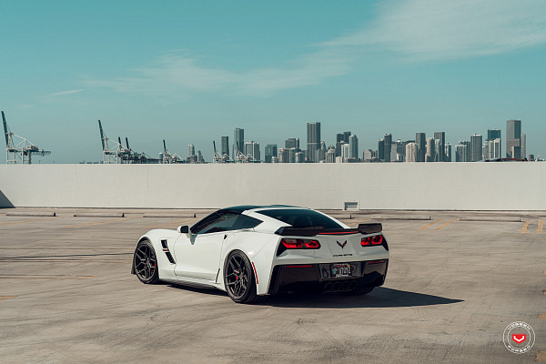 Фото дисков Vossen EVO-4R Сатиновый графит на Chevrolet Corvette C7