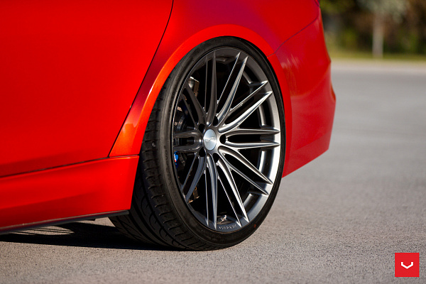 Фото дисков Vossen VFS-4 Глянцевый графит на BMW 3/M3 (F3x/F80)