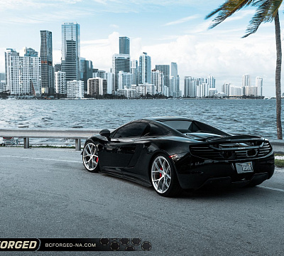 Фото дисков BC Forged KL01 на McLaren 12C
