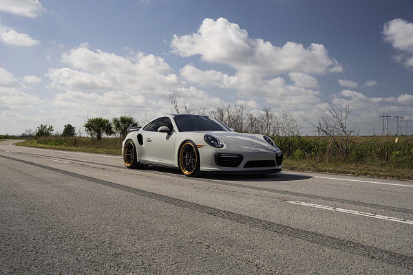 Фото дисков Strasse Wheels SV10 Deep Concave FS Другой цвет на Porsche 911 VII