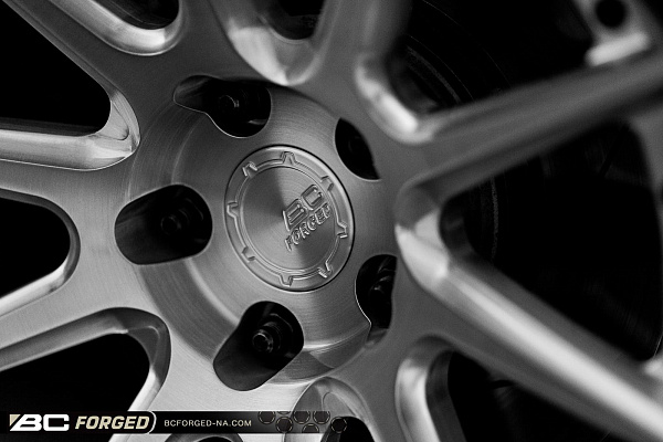 Фото дисков BC Forged HCS04 Глянцевый лак на Audi A/S/RS 4 (B8)
