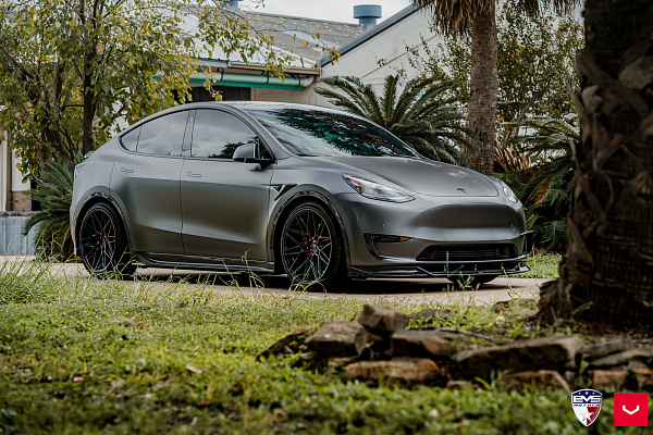 Фото дисков Vossen HF-7 Черный глянец на Tesla Model Y