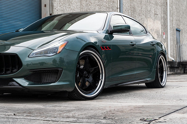 Фото дисков AL13 C005R Черный глянец на Maserati Quattroporte VI