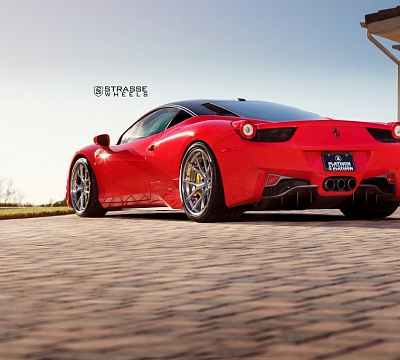Фото дисков Strasse Wheels SM5R Deep Concave FS на Ferrari 458