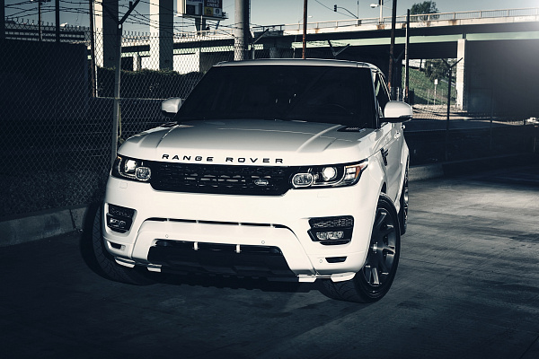 Фото дисков Rotiform OZT Глянцевый лак на Range Rover Sport II