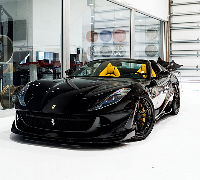 Фото дисков 1886 Wheels G010 на Ferrari 812