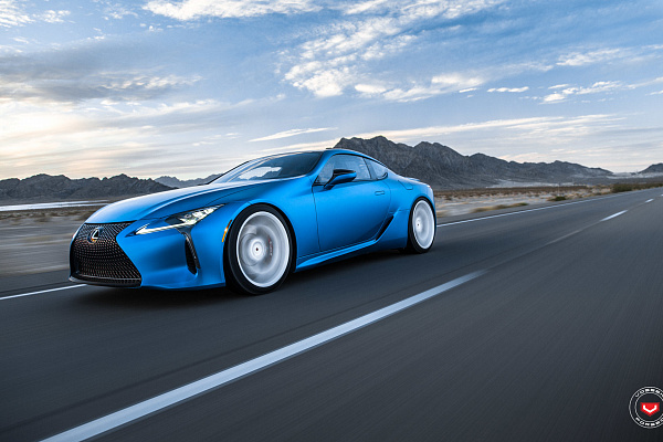 Фото дисков Vossen CG-205T Белый глянец на Lexus LC 500