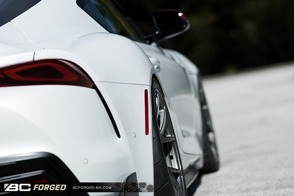 Фото дисков BC Forged RZ05 Глянцевый графит на Toyota Supra A90