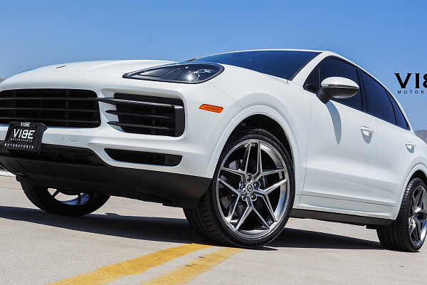Фото дисков HRE FF11 Серебро на Porsche Cayenne II