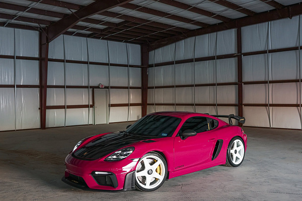 Фото дисков Brixton Forged TR04 Белый глянец на Porsche Cayman III