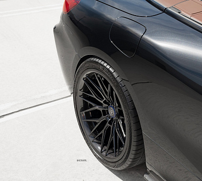 Фото дисков Strasse Wheels SV10M Track на BMW 8/M8