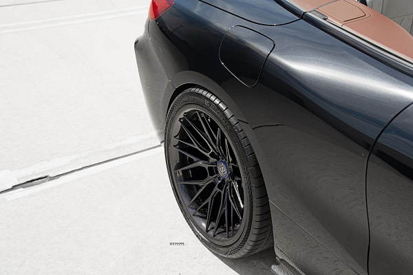Фото дисков Strasse Wheels SV10M Track Другой цвет на BMW 8/M8