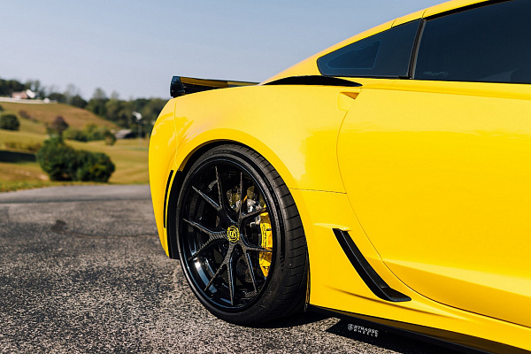 Фото дисков Strasse Wheels SM5R Deep Concave FS Другой цвет на Chevrolet Corvette C7