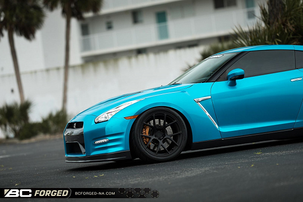 Фото дисков BC Forged RZ05 Черный матовый на Nissan GT-R