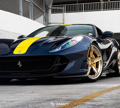 Фото дисков Anrky AN35 на Ferrari 812