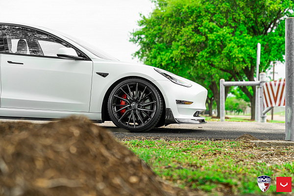 Фото дисков Vossen HF-4T Алмазная проточка на Tesla Model 3