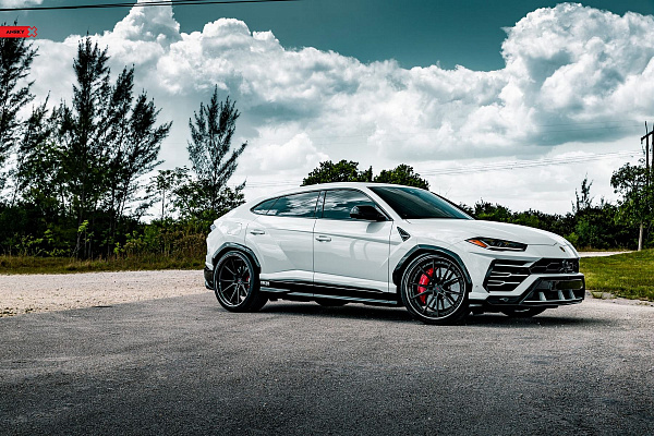 Фото дисков Anrky AN32 Черный сатин на Lamborghini Urus
