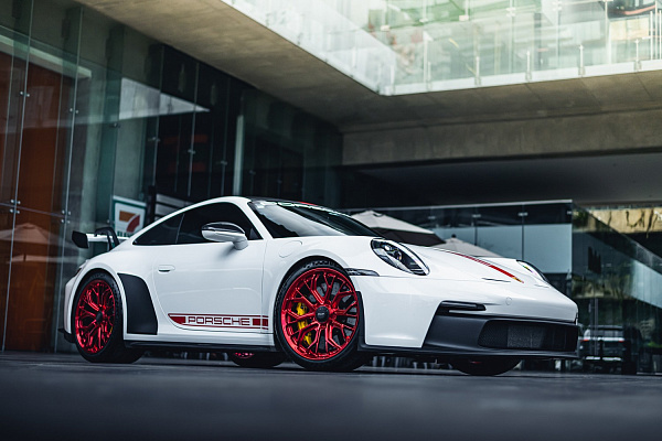 Фото дисков Brixton Forged PF10-RS Красный глянец на Porsche 911 VIII