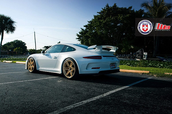 Фото дисков HRE P106 Глянцевое золото на Porsche 911 VII