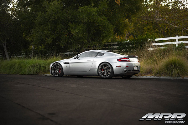 Фото дисков MRR FS06 Глянцевый тонированный лак на Aston Martin Vantage 3