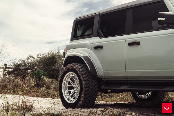 Фото дисков Vossen HFX-1 (6-Lug) Серебро на Ford Bronco