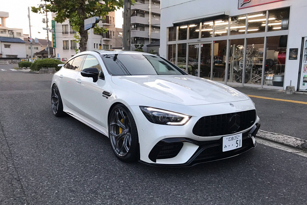 Фото дисков HRE P111SC Глянцевый темный лак на Mercedes-Benz AMG GT I