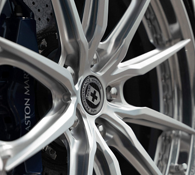 Фото дисков HRE S104SC на Aston Martin Vanquish 2