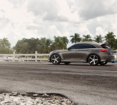 Фото дисков Vossen CV3 на Infiniti FX II
