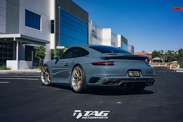 Фото дисков Anrky AN38 Сатиновое золото на Porsche 911 VII