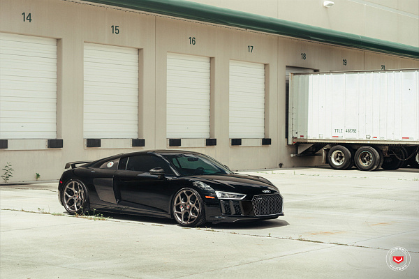 Audi R8 4S