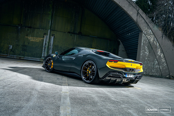 Фото дисков NOVITEC NF10 Черный глянец на Ferrari 296